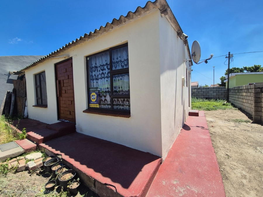 2 Bedroom Property for Sale in Kwazakhele Eastern Cape